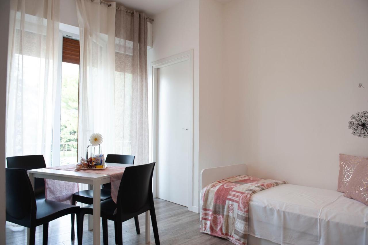Bed Da Anna Hotel Пескиера дел Гарда Екстериор снимка