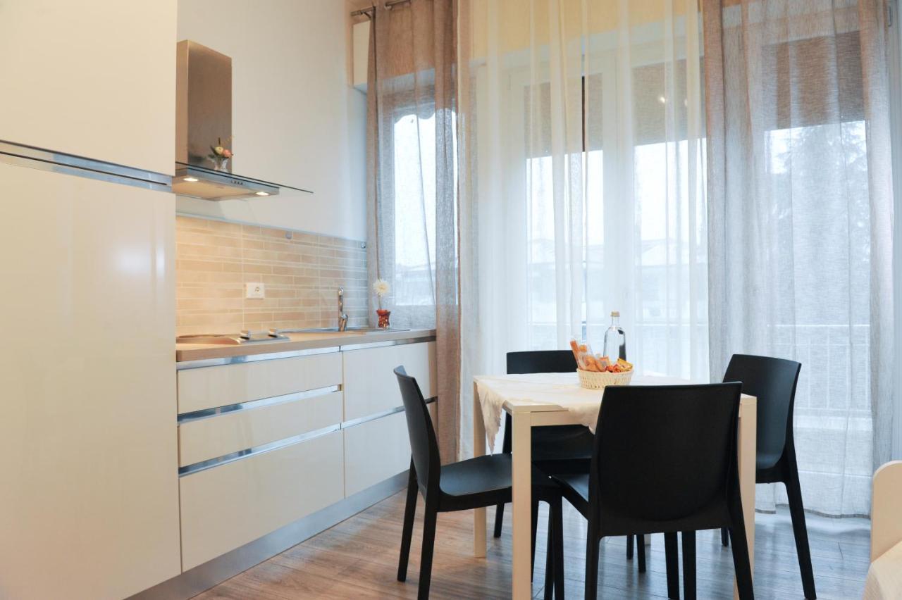 Bed Da Anna Hotel Пескиера дел Гарда Екстериор снимка