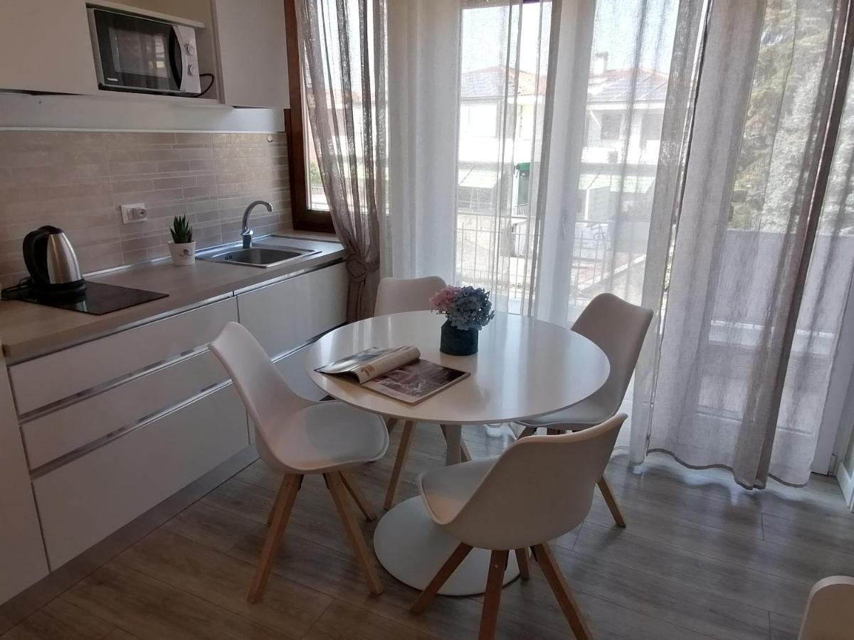 Bed Da Anna Hotel Пескиера дел Гарда Екстериор снимка