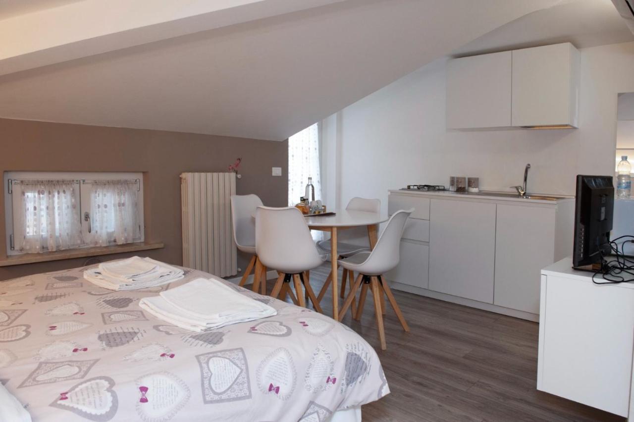 Bed Da Anna Hotel Пескиера дел Гарда Екстериор снимка